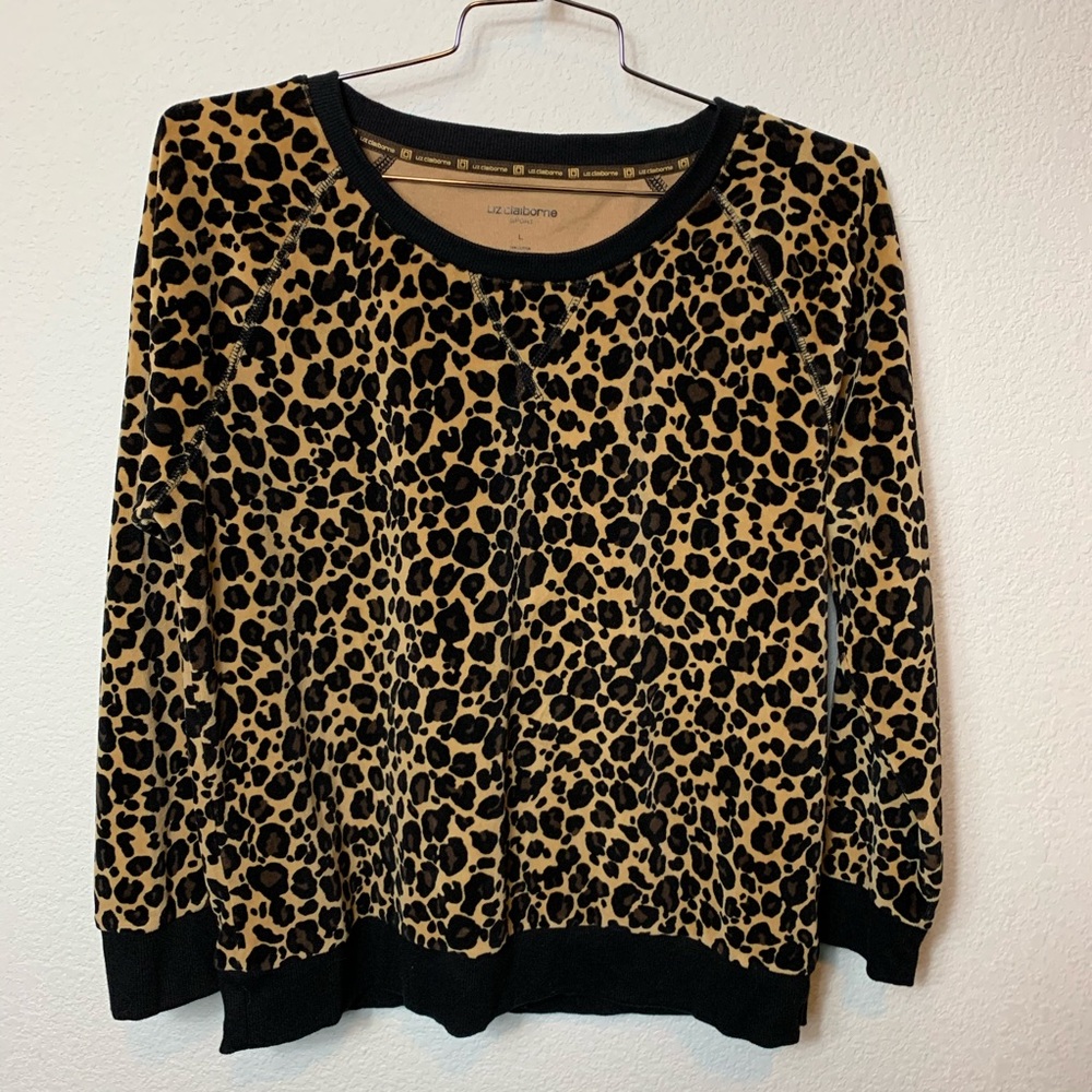 Liz Claiborne Sport Animal Print pullover Top - Picture 1 of 3
